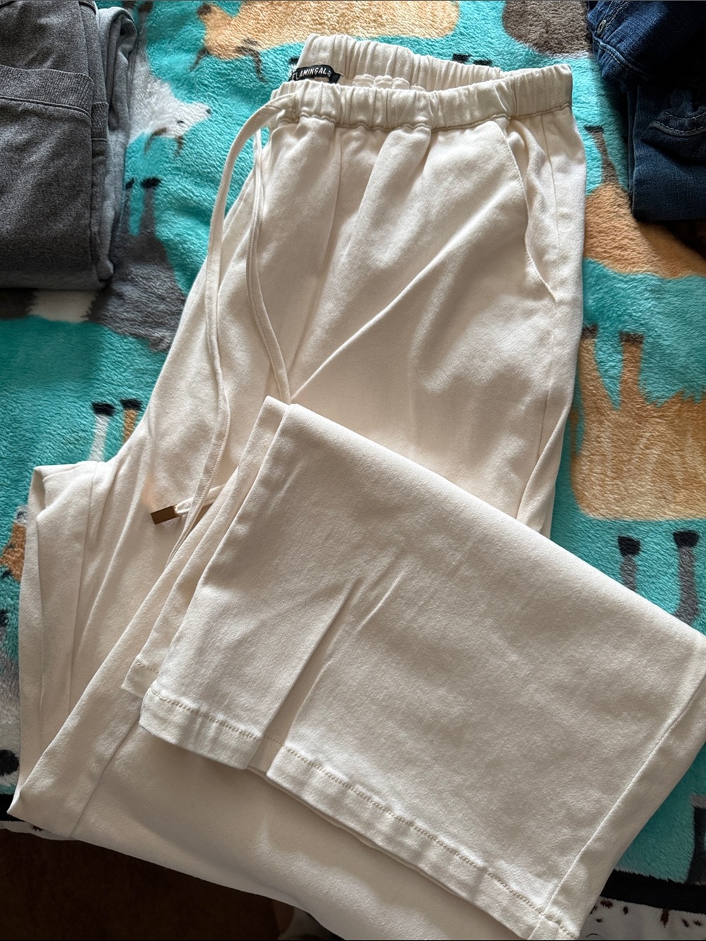Flamingals Cream Cotton Blend Top - Labeled 97% Cotton 3% Spandex